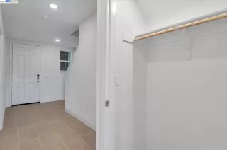 Photo #3: 40973384 Listing