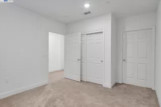 Photo #4: 40973384 Listing