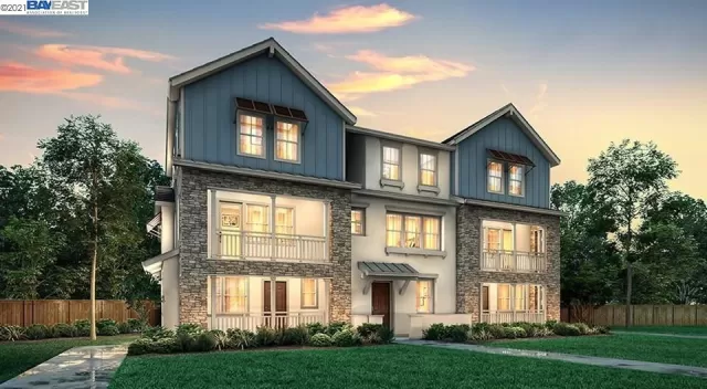 MLS: 40976032 Condo For Sale