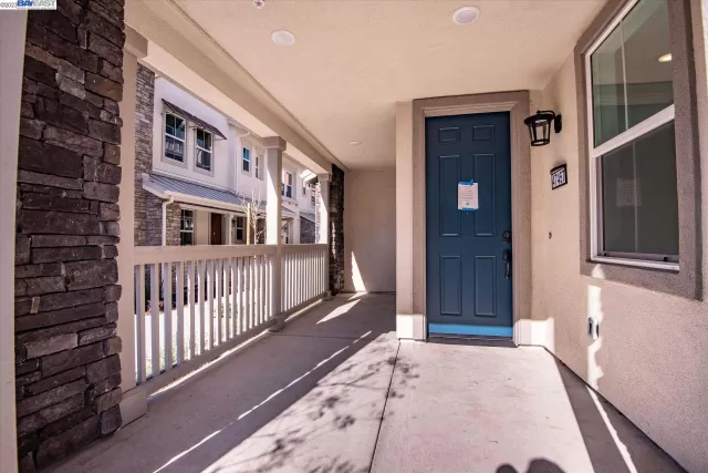 MLS: 40978015 Condo For Sale