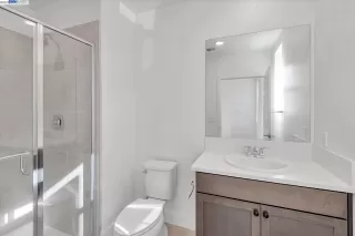 Photo #6: 40978015 Listing