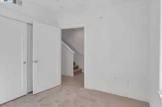 Photo #2: 40986255 Listing