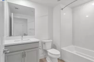 Photo #4: 40986255 Listing