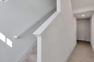 Photo #1: 40990022 Listing