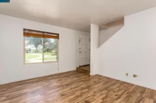 Photo #5: 40993129 Listing