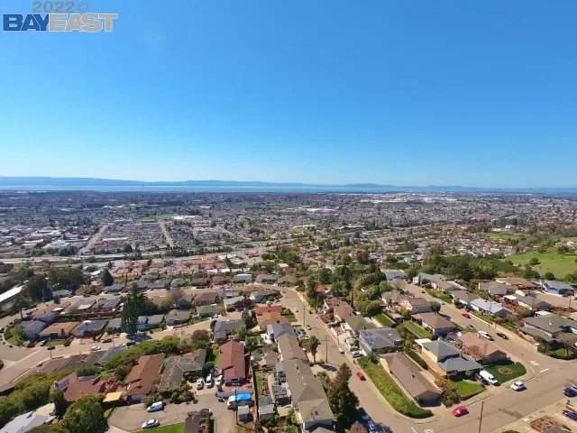 MLS: 41002024 Condo For Sale