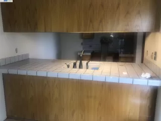 Photo #2: 41005213 Listing