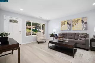 Photo #4: 41005449 Listing