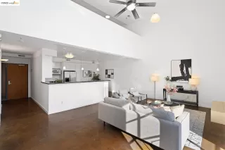 Photo #6: 41005592 Listing