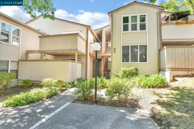 MLS: 41006883 Condo For Sale