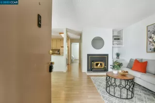 Photo #3: 41006883 Listing