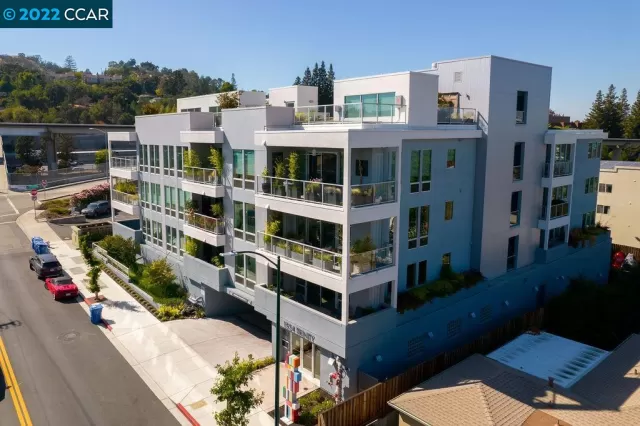 MLS: 41007180 Condo For Sale