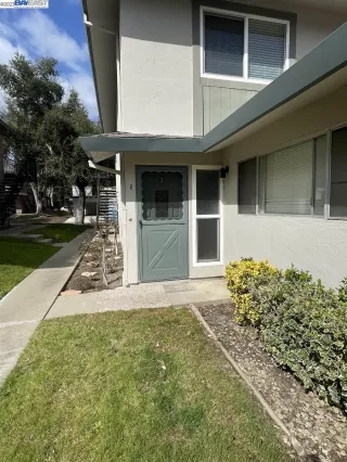 Photo #2: 41007269 Listing