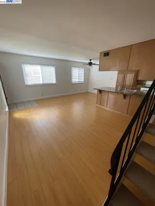 Photo #6: 41007269 Listing