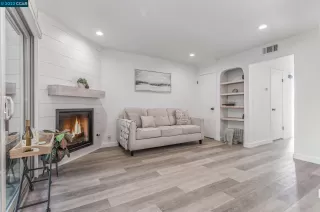 Photo #5: 41007342 Listing