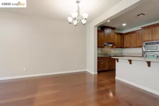Photo #4: 41007541 Listing