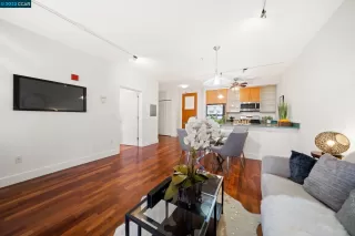 Photo #6: 41007603 Listing