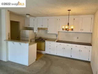 Photo #5: 41008428 Listing 