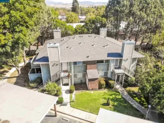 Photo #1: 41009134 Listing 