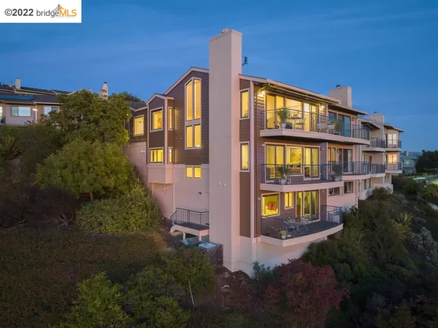 MLS: 41009224 Condo For Sale