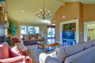 Photo #1: 41009286 Listing