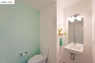 Photo #5: 41010115 Listing