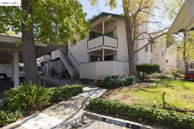 MLS: 41010330 Condo For Sale