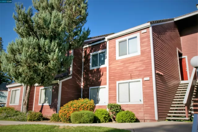 MLS: 41010428 Condo For Sale