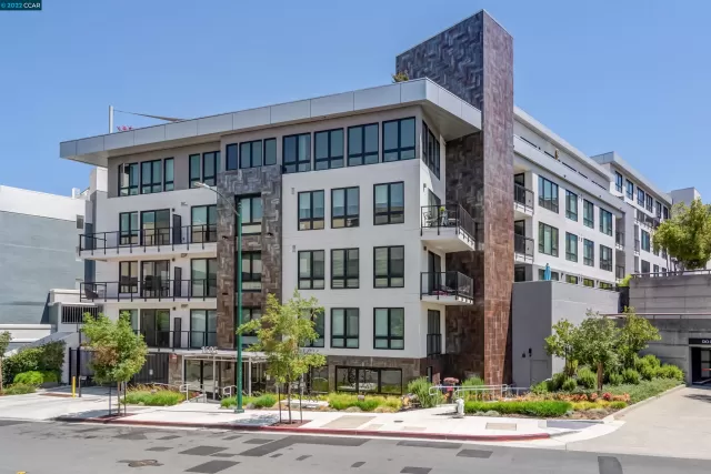 MLS: 41011160 Condo For Sale