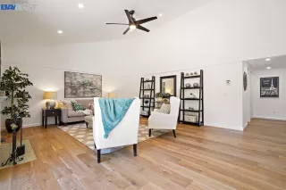 Photo #4: 41011218 Listing