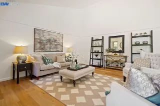 Photo #6: 41011218 Listing