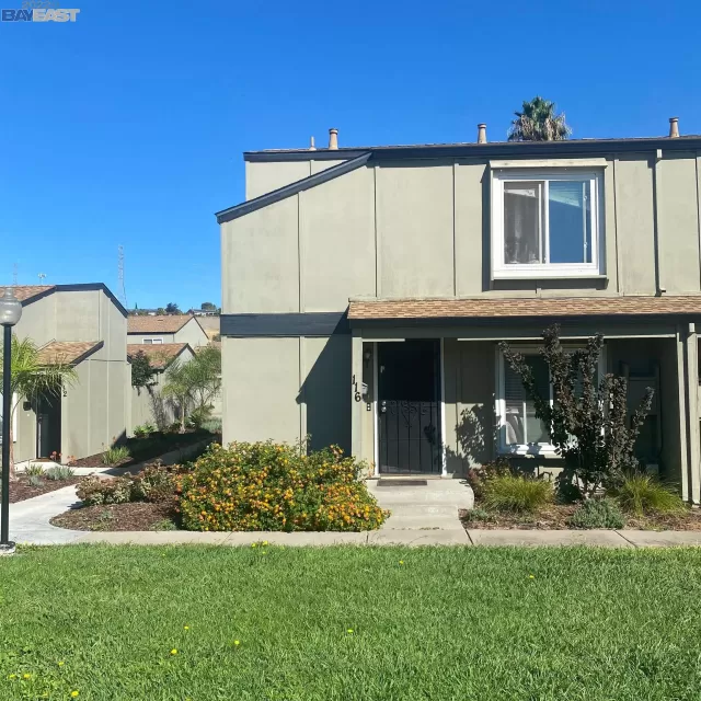 MLS: 41011226 Condo For Sale