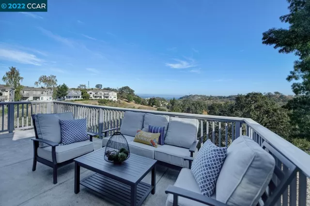 MLS: 41011293 Condo For Sale