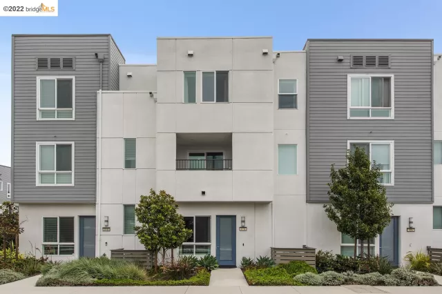 MLS: 41012039 Condo For Sale