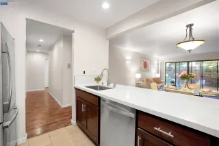 Photo #5: 41012135 Listing