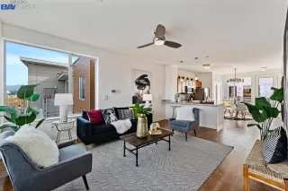 Photo #6: 41012138 Listing