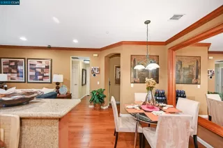 Photo #5: 41012171 Listing