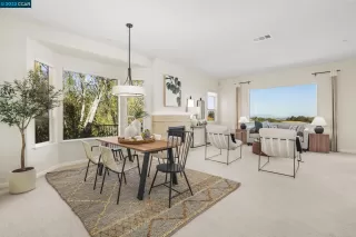 Photo #5: 41012468 Listing 