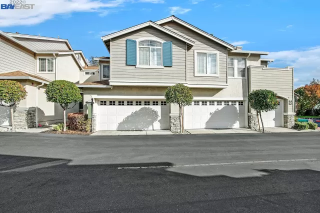 MLS: 41012486 Condo For Sale