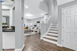 Photo #4: 41012486 Listing