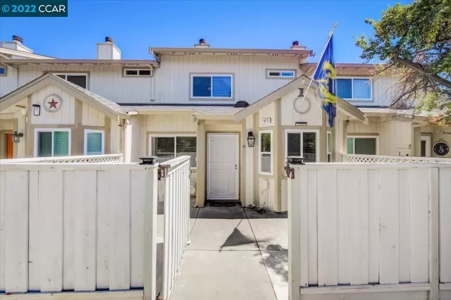 MLS: 41012520 Condo For Sale