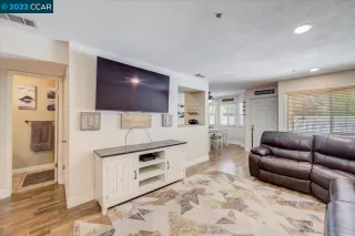 Photo #2: 41012520 Listing