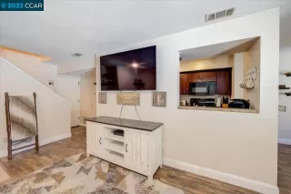 Photo #3: 41012520 Listing