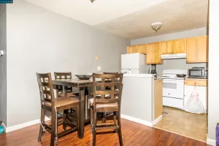 Photo #6: 41012636 Listing 