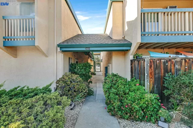 MLS: 41012813 Condo For Sale