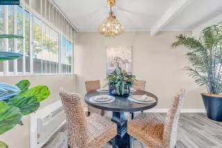 Photo #2: 41012863 Listing 