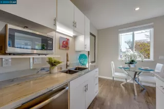 Photo #5: 41012877 Listing