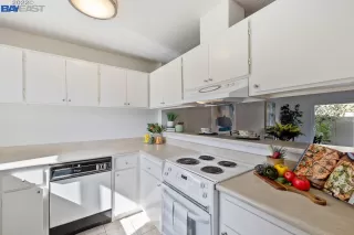 Photo #4: 41012980 Listing 