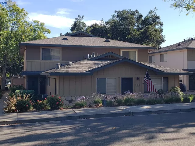 MLS: 41013197 Condo For Sale