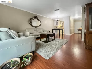 Photo #2: 41013403 Listing